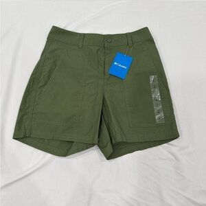 Columbia Women's Olive Green Outdoor Shorts